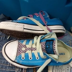 Kids converse sneakers